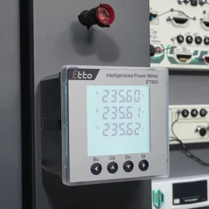 92*92 Digital Multifunctional Energy Meter CE Certified Three Phase 400V RS485 Modbus LCD Display Panel Installation