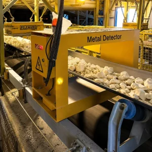 Conveyor Belt Industrial Metal Detector for Coal Iron Ore Limestone Crusher Protection IP68 Waterproof Design