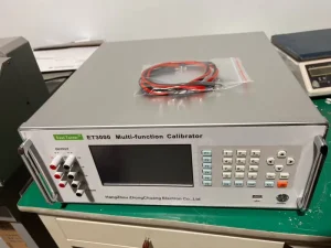 ET3000 2B Multifunction Calibrator for 3.5 Bit Digit Multimeter and Clamp Multimeter With High Precision