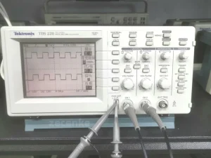 TDS220 Digital Oscilloscope 2 Channel 100 MHz Good Second-hand Condition